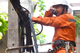Nhận hóa đơn tiền điện tháng 8, nhiều khách hàng thắc mắc