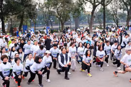Gần 2.000 người chạy hưởng ứng "Toàn dân tiết kiệm năng lượng hưởng ứng Giờ Trái đất năm 2025"