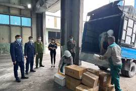 Phạt hành chính hơn 102 triệu đồng một hộ kinh doanh hàng lậu