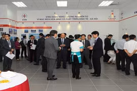 Khai trương phòng trưng bày điện hạt nhân