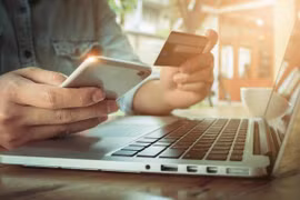 Bán hàng trên Facebook, Zalo… sẽ phải trả phí