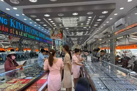 Kiểm tra tiệm vàng bán qua thương mại điện tử lớn nhất tỉnh An Giang