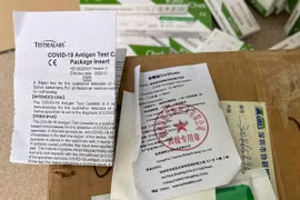 Bộ test nhanh Covid-19 bán trôi nổi: Chớ mua kẻo “tiền mất tật mang”