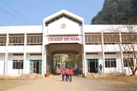 Trung Quốc khôi phục thông quan một cửa khẩu với Việt Nam