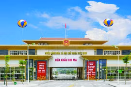Xe hàng thông quan qua cửa khẩu khu vực Lạng Sơn tăng mạnh