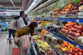 Theo dõi chặt chẽ giá cả, nhất là sau khi tăng lương