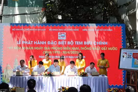 Phát hành đặc biệt bộ Tem bưu chính chào mừng Ngày Giải phóng miền Nam, thống nhất đất nước