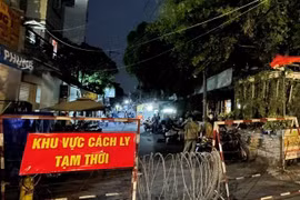 TP.HCM: Khu vực có nguy cơ rất cao, người dân ở trong nhà, chính quyền sẽ cung cấp thực phẩm