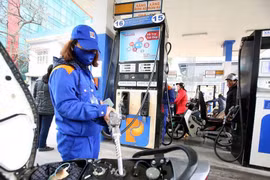 Hà Nội: Cây xăng Petrolimex bán hàng 24/24h từ nay đến 13-11