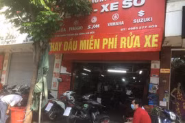 Hà Nội: Được mở cửa trở lại, hàng sửa xe, cắt tóc nơi đông khách, nơi vắng hoe