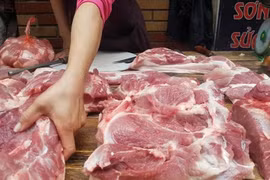 Lương thực, thực phẩm tăng giá mạnh trong tháng 8
