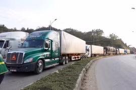 Hơn 4.300 xe hàng tồn ở cửa khẩu khu vực tỉnh Lạng Sơn, Bộ Công Thương khẩn cấp khuyến cáo