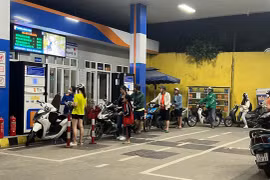 Đề xuất giảm 50% thuế bảo vệ môi trường với xăng, dầu