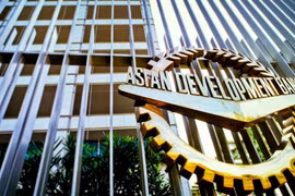 ADB hạ dự báo tăng trưởng Việt Nam xuống 5,8%