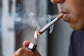 Đề xuất cân nhắc lộ trình tăng thuế thuốc lá để tránh "sốc"