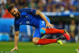 Pháp lo sốt vó vì chấn thương của Giroud