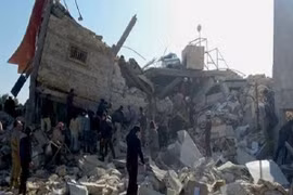Khủng bố Nusra phóng 60 tên lửa vào Aleppo, hơn 50 người thương vong