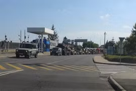 Đoàn xe quân sự bí mật xuất hiện trên biên giới Hungary-Ukraine