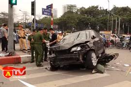 Tạm giữ hình sự lái xe gây tai nạn liên hoàn tại quận Tây Hồ