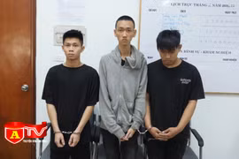 Kịp thời ngăn chặn 2 nhóm thanh thiếu niên vác dao phóng lợn đi đánh nhau