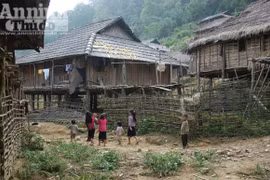 Gặp người từng "giáp mặt" ma cà rồng lưỡi dài tới ngực