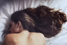 Tại sao ngủ nude lại tốt cho sức khỏe?