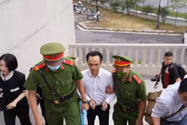 Nữ thợ may “tố” cách thức chiếm đoạt tiền của anh em Trịnh Văn Quyết