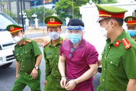 Cựu Chủ tịch Công ty VN Pharma khai về mối quan hệ với nguyên Thứ trưởng Bộ Y tế 
