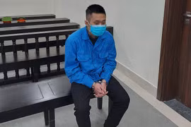Giận bạn gái, nam thanh niên 'sắm' dao đi cướp tài sản