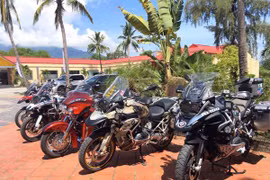 Hội tụ dàn Moto BMW "khủng" và siêu xe 3 miền