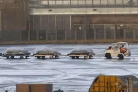 Vụ tai nạn máy bay Germanwings: Thi thể các nạn nhân đã về Duesseldorf