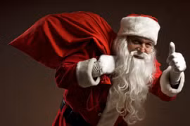 Sinh viên tất bật làm thêm dịp Noel