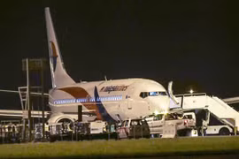 Máy bay MH192 Malaysia Airlines hạ cánh khẩn cấp vì nổ lốp
