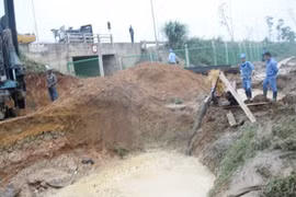 Đường ống nước sạch Sông Đà lại vỡ, 7 vạn hộ dân bị ảnh hưởng