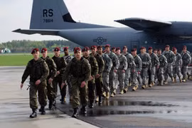 Anh hứa đóng góp 3.500 quân vào lực lượng phản ứng nhanh của NATO