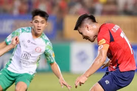 HLV Công an Hà Nội bất ngờ không muốn Quang Hải thi đấu với MU