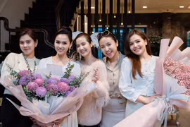 [ẢNH] Diễn viên đại gia Lã Thanh Huyền: Sinh nhật tuổi 35 trong biệt thự đắt giá cùng dàn sao ‘hot’ 