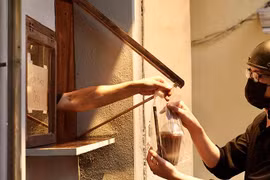 "Take away" – bài toán khó của các quán cafe khi vừa mở bán thì dịch Covid-19 đến