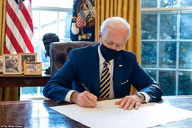 Tham vọng lớn trong tiêm ngừa vắc-xin cho người dân Mỹ của Tổng thống Joe Biden