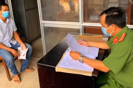 [Tin nhanh sáng 15-10-2021] Con rể chém mẹ vợ nhập viện vì bị phàn nàn đi nhậu về muộn