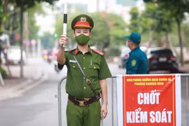 Những "pháo đài" chống dịch ở nội thành Hà Nội