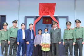Nhanh chóng hoàn thành 600 căn nhà '3 cứng”' để bàn giao cho hộ nghèo biên giới
