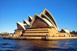 Nhà hát Opera Sydney cấm "gậy tự sướng"?