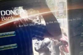 ATM trục trặc, ngân hàng bị phạt tiền