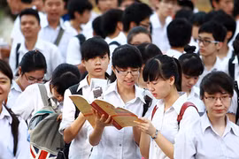 Đề và gợi ý đáp án đề thi tốt nghiệp THPT 2014: Môn Văn