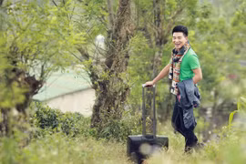 Chàng ca sĩ điển trai Việt Tú tung single "hot" đón Giáng sinh
