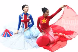 Mang Quốc kỳ Việt Nam- Anh lên áo dài
