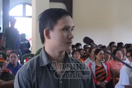 Trả hồ sơ vụ án 1 thanh niên đâm 4 người nhập viện