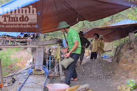 Truy quét dứt điểm nạn đào vàng trái phép trên đỉnh Cư Kuin