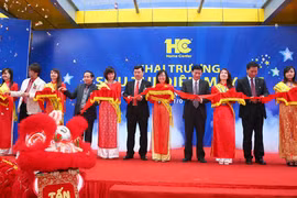 HC khai trương siêu thị điện máy cao cấp thứ 11